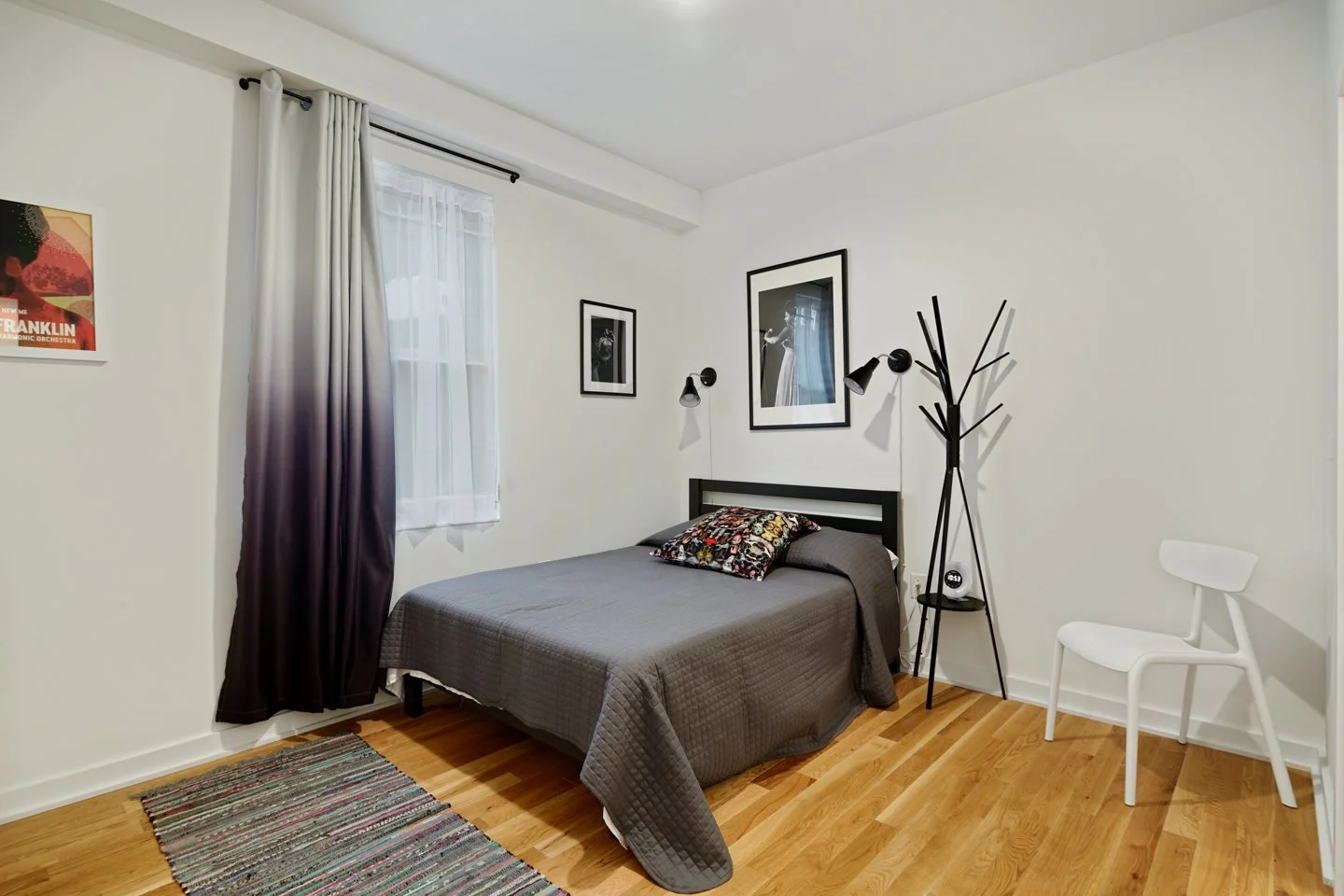 1918 E Cumberland St 3 Bedroom Unit Bedroom Furnished04.jpg