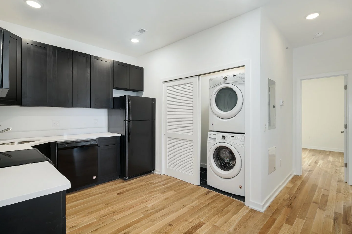 1918 E Cumberland St 3 Bedroom Unit Kitchen03.jpg