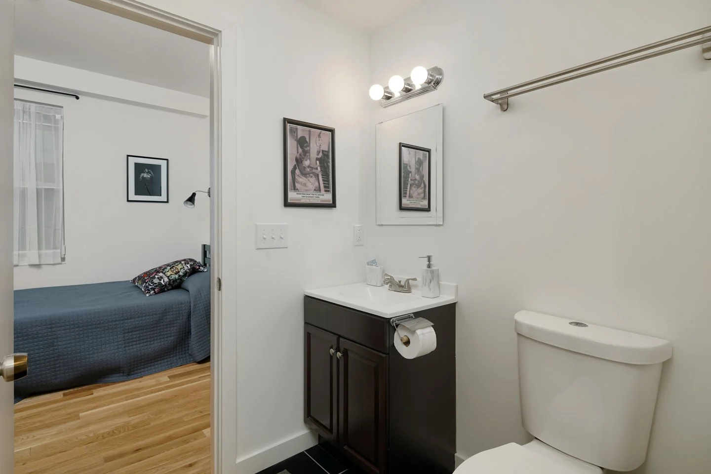1918 E Cumberland St 3 Bedroom Unit Bedroom Furnished01.jpg