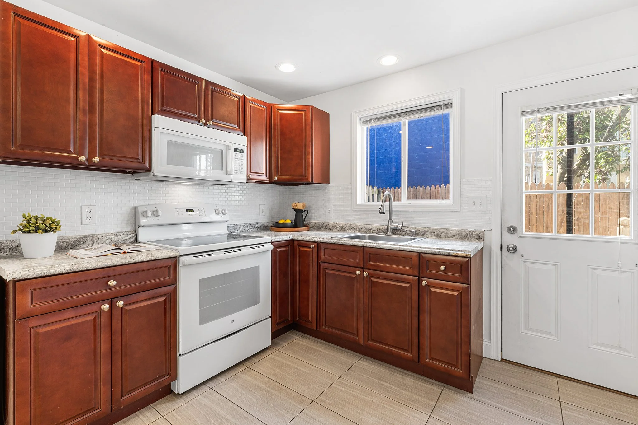 621 E Flora St. Philadelphia PA-12.jpg