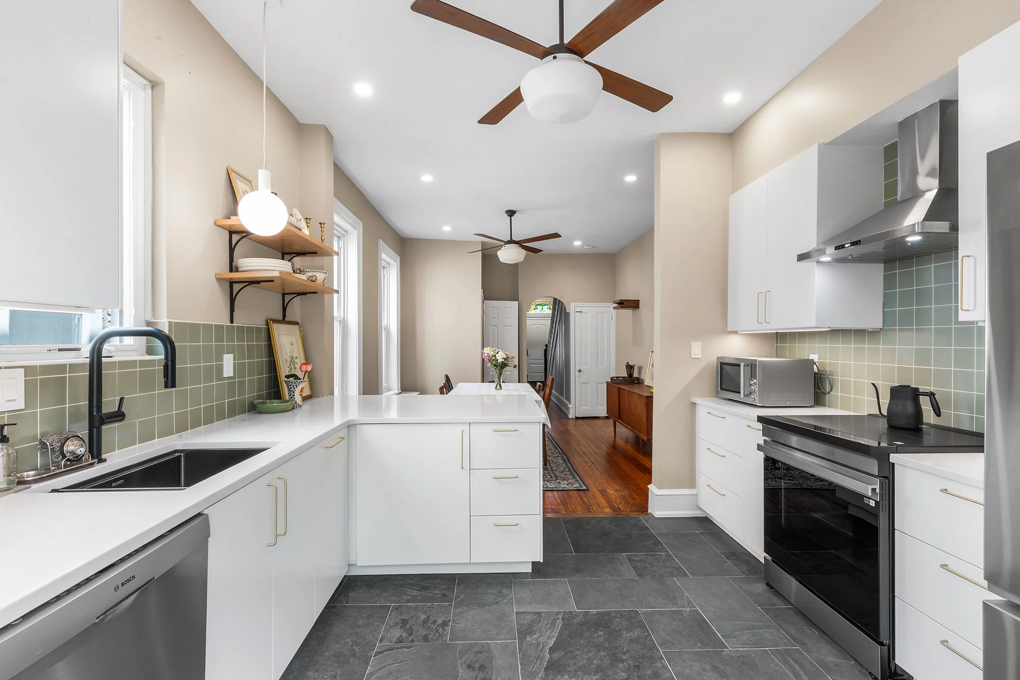 1610 Wharton St, Philadelphia, PA-14.jpg