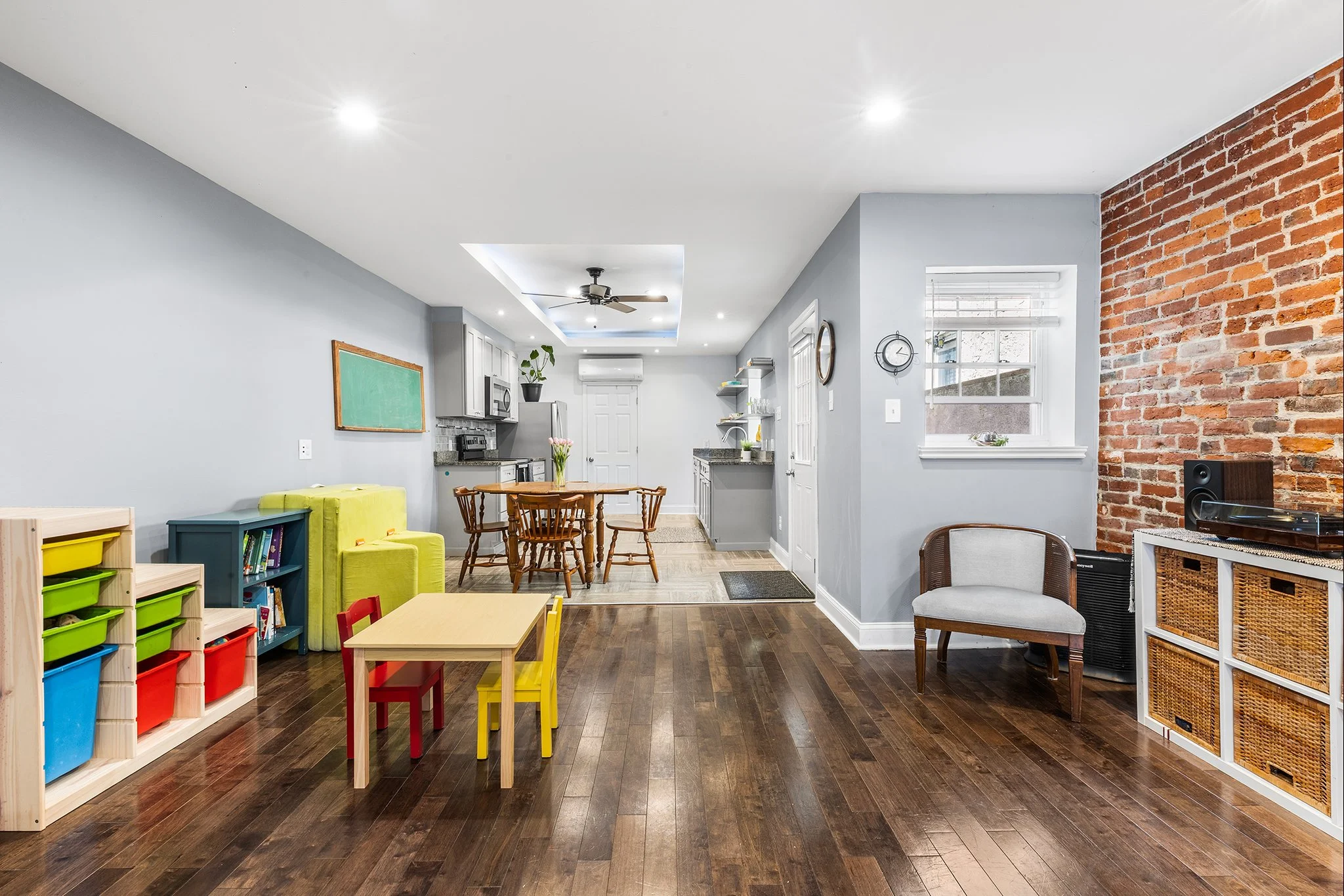 1938 S 19th St Philadelphia PA-09.jpg