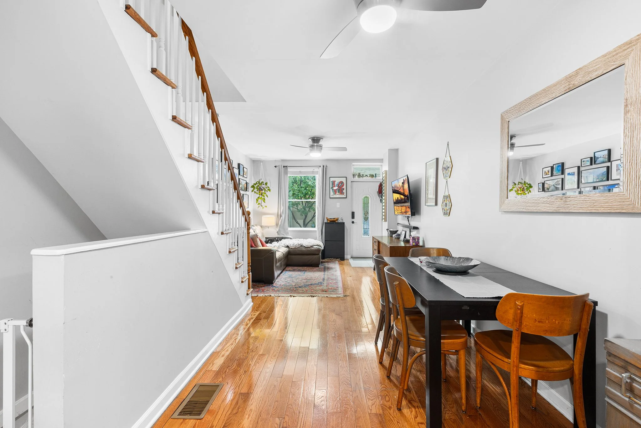 2625 Sepviva St Philadelphia, PA-007.jpg
