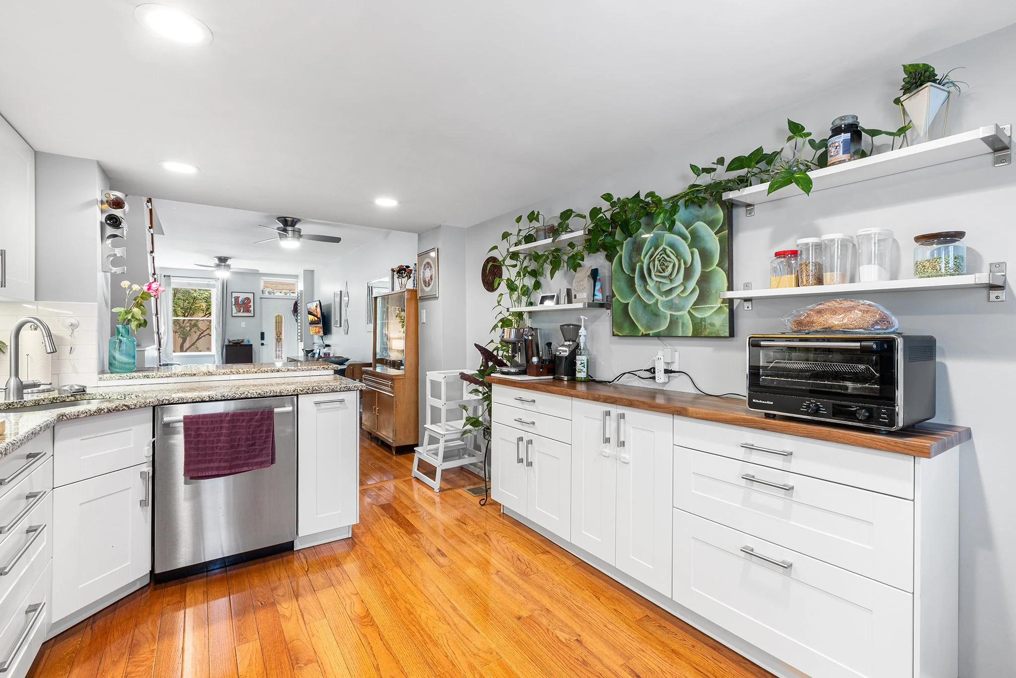 2625 Sepviva St Philadelphia, PA-013.jpg