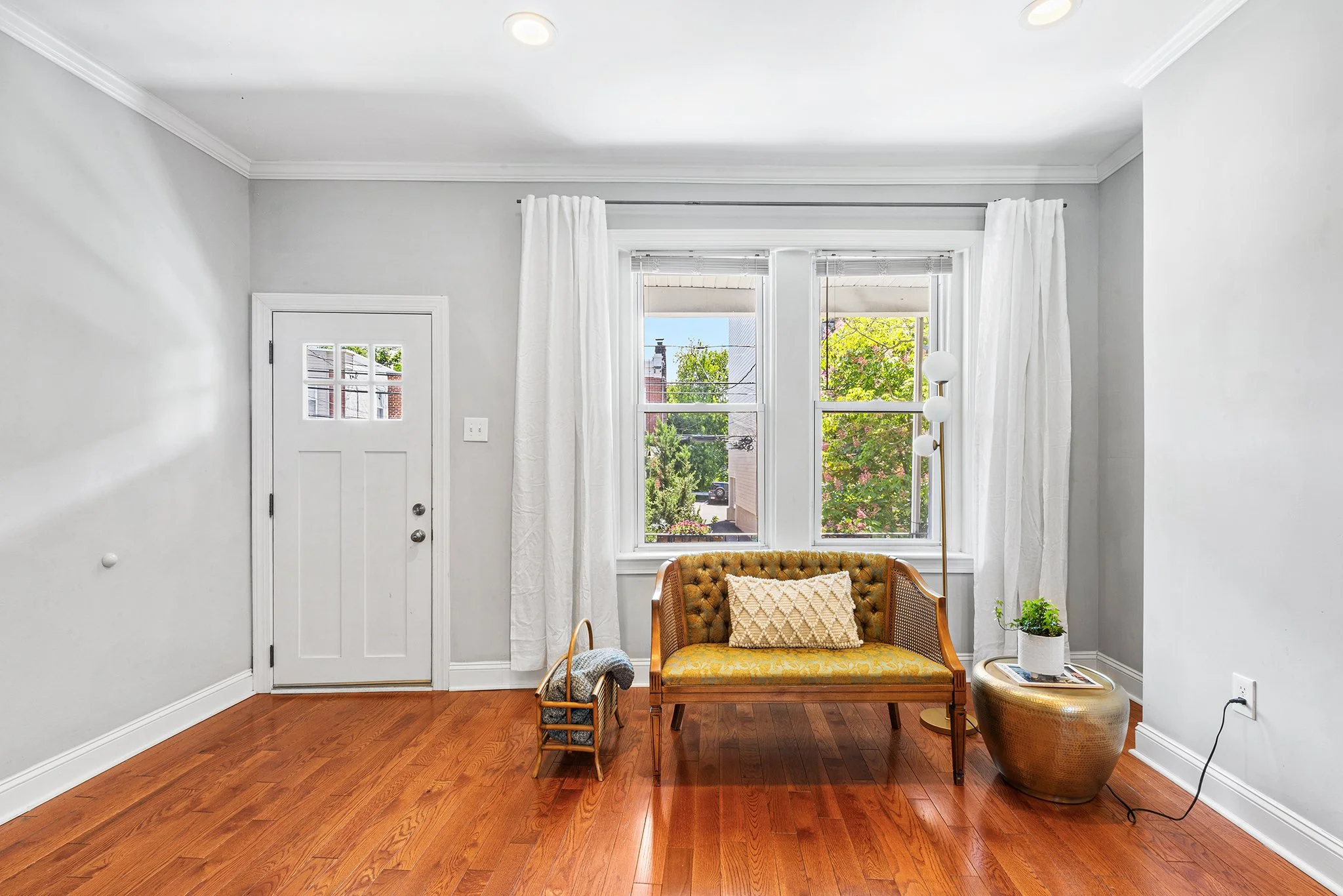 3573 Calumet St, Philadelphia PA-07.jpg
