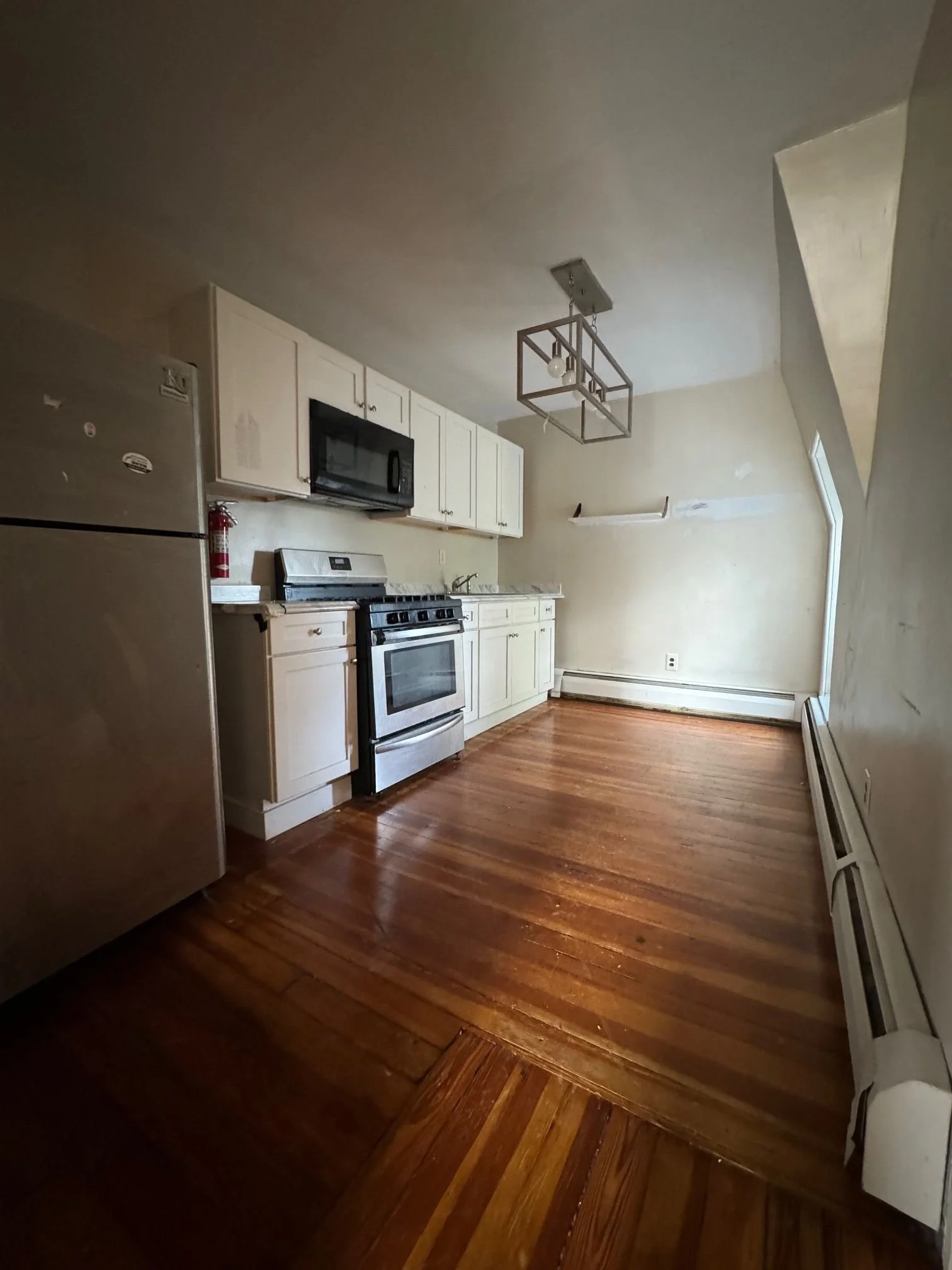 7300 Boyer Ave #F (6).jpg