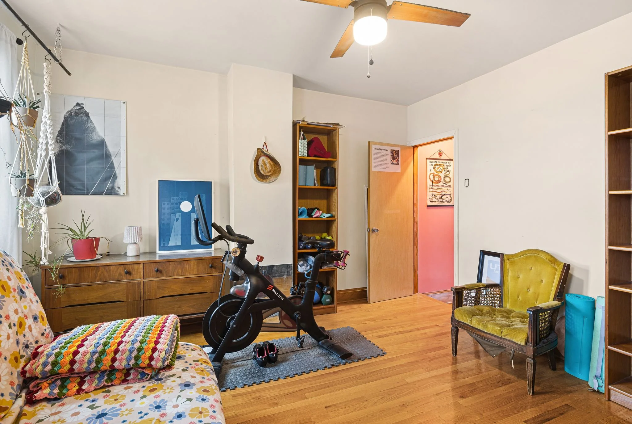 27_2210 E Lehigh Ave-Full-26.jpg