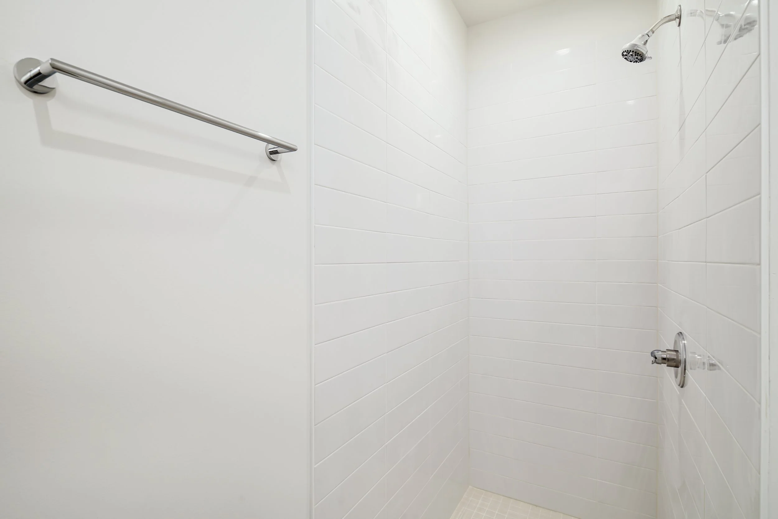 1841 E Harold St-MLS-53.jpg