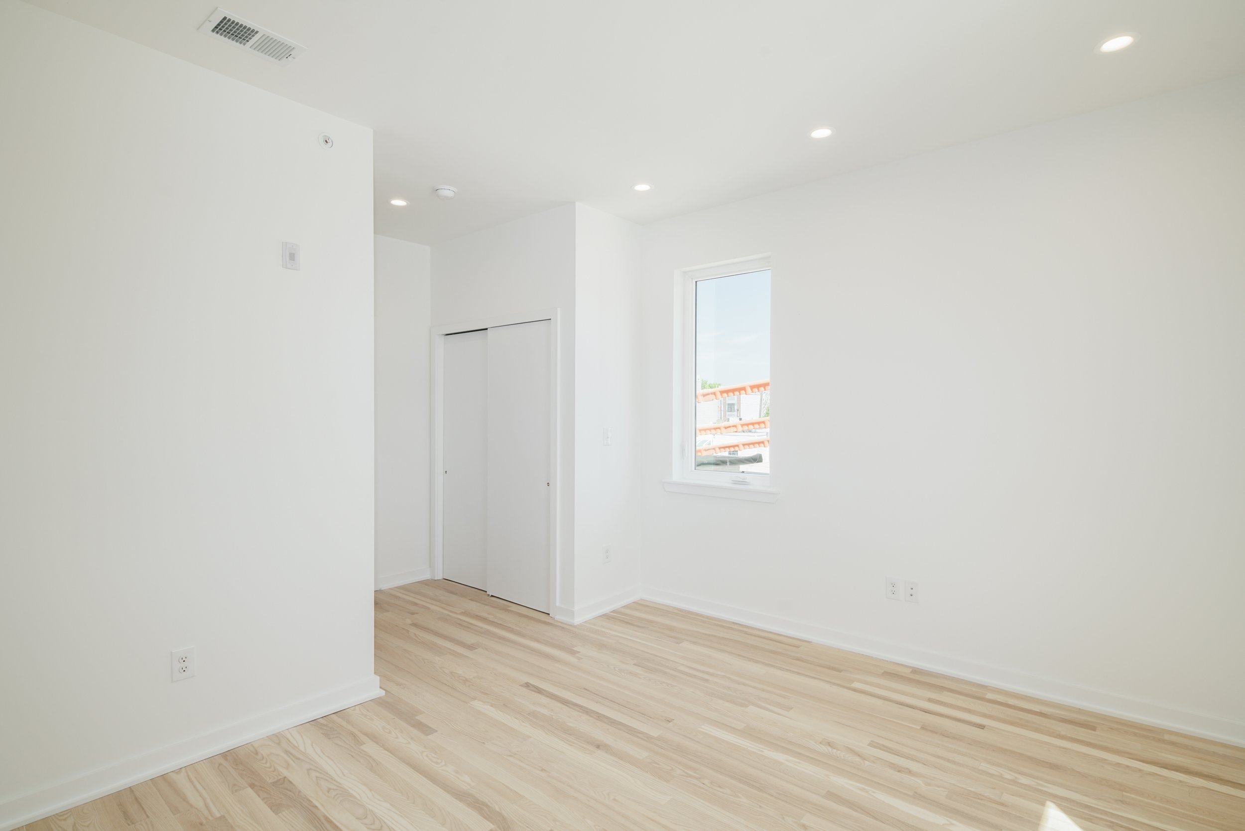 1841 E Harold St-MLS-56.jpg