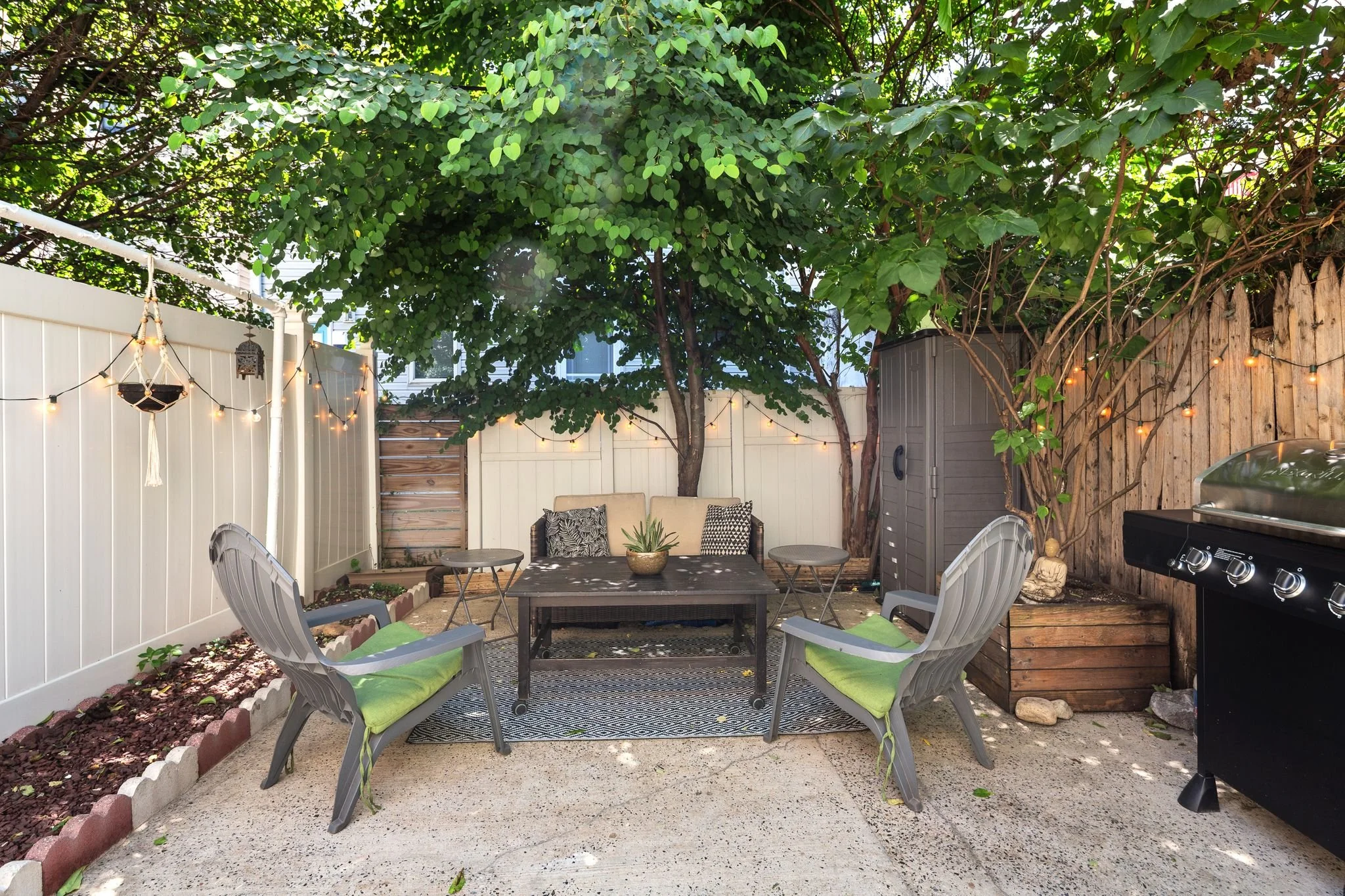 9_625 E Woodlawn St-Exterior-9.jpg