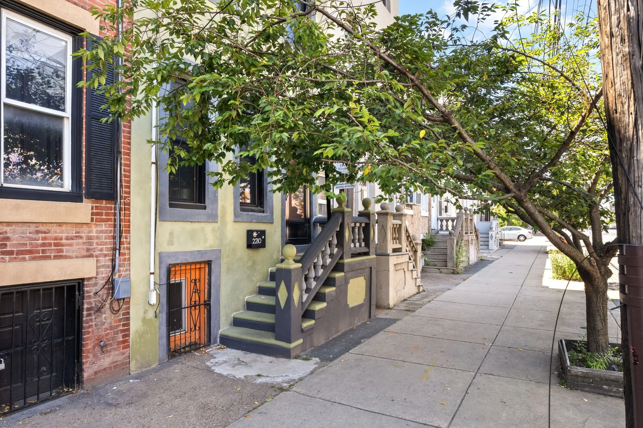 7_625 E Woodlawn St-Exterior-7.jpg