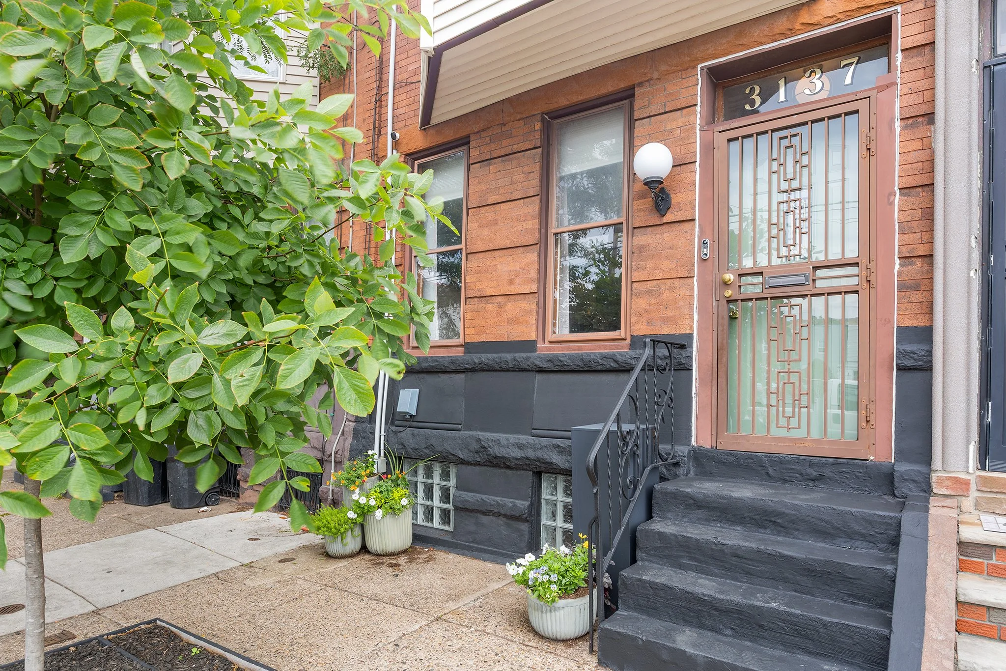 3137 Edgemont St, Philadelphia, PA-02.jpg