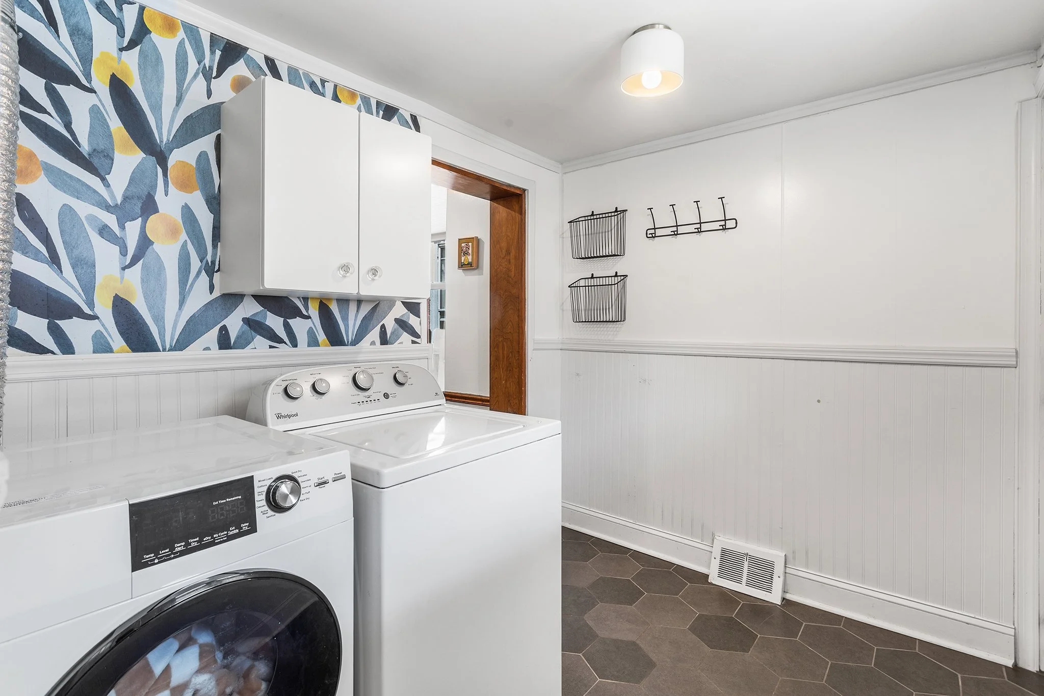 3137 Edgemont St, Philadelphia, PA-15.jpg