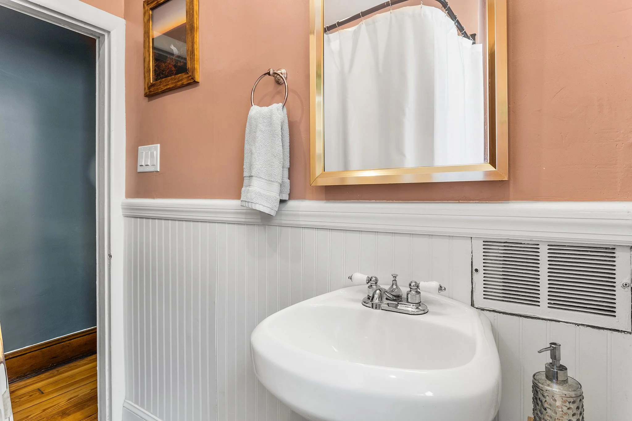 3137 Edgemont St, Philadelphia, PA-25.jpg