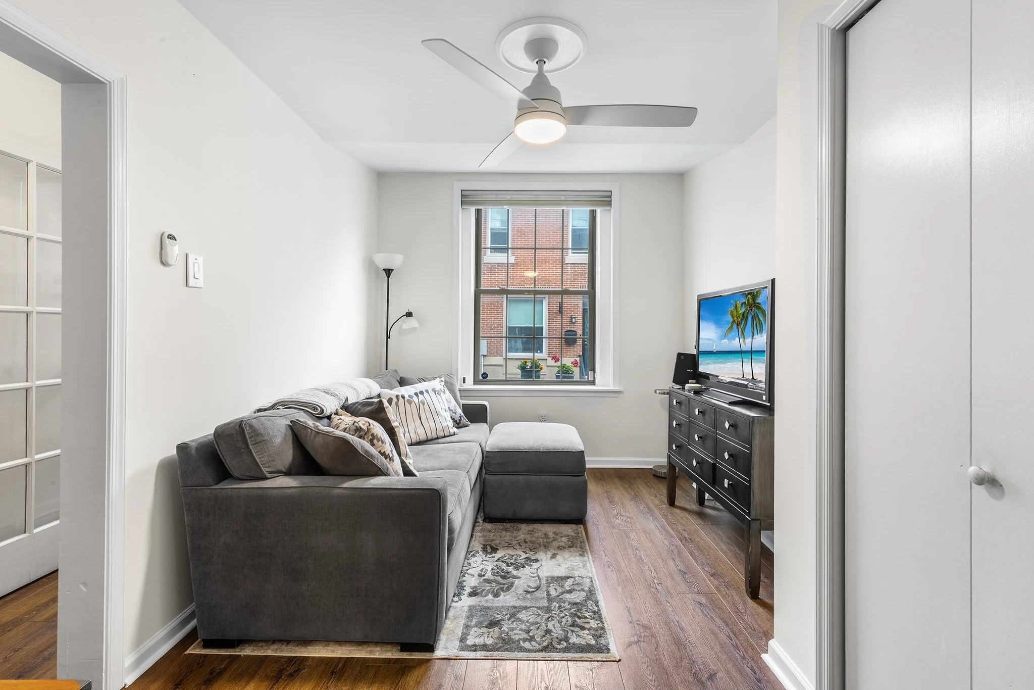 2420 Kimball St Philadelphia PA-07.jpg
