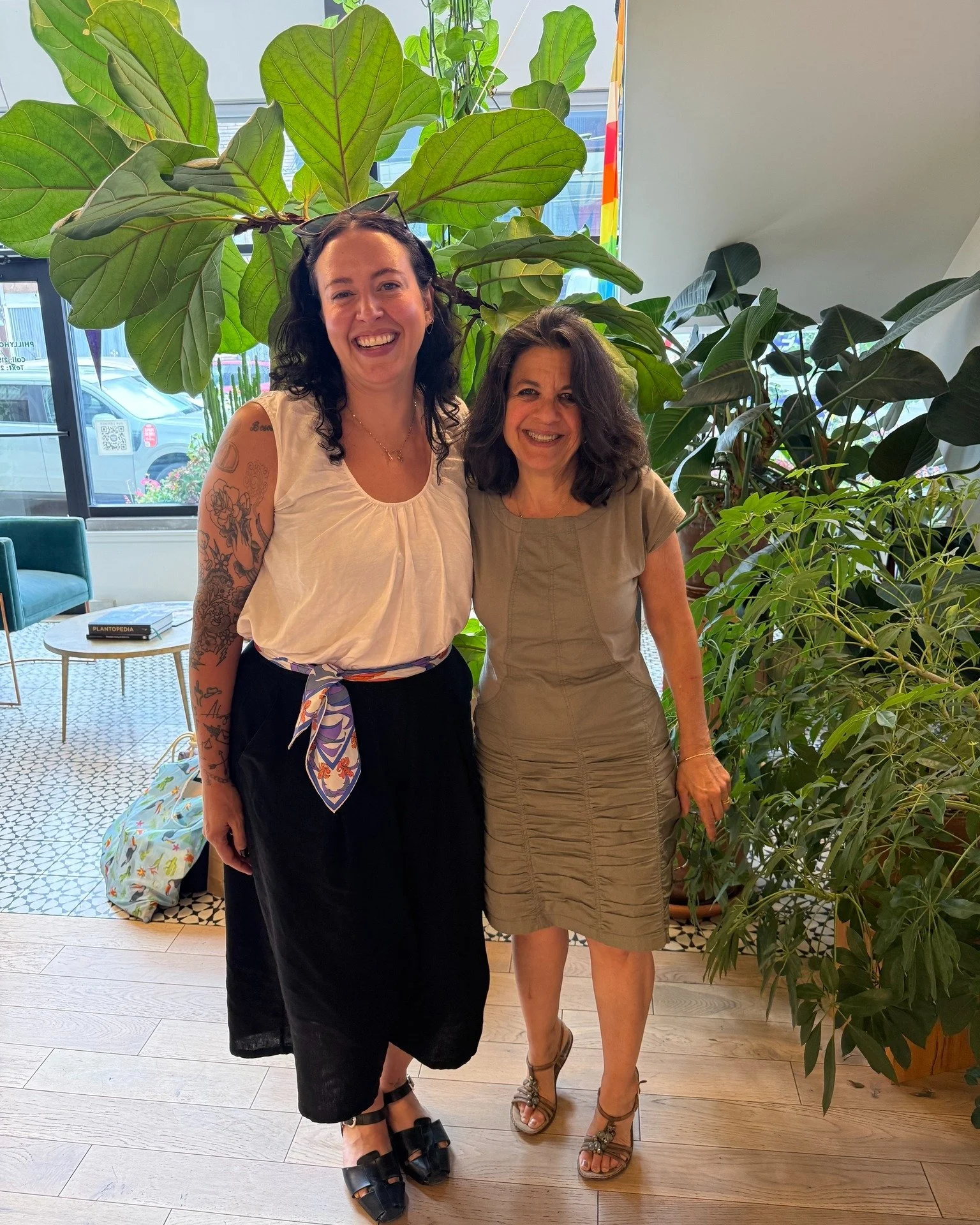 Nancy had two goals, to snag a condo and to make sure that condo allowed her ESA dog. She had PHG agent @icyjuice (Liz Bruno) by her side for the hunt. Nancy had lived in Old City in the 90s and so they built out their search from that point. They se