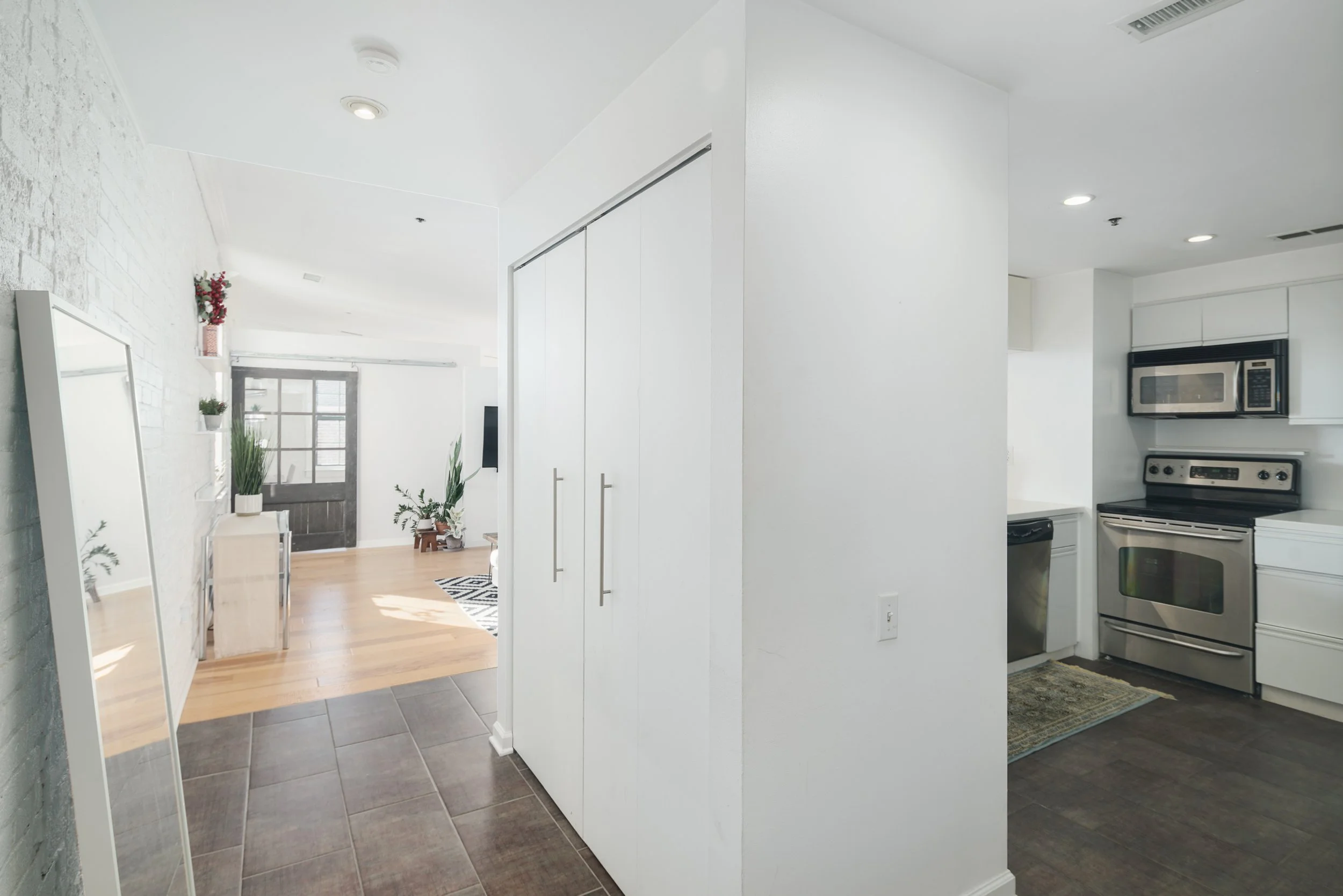 315 New St Unit 701-Full-13.jpg