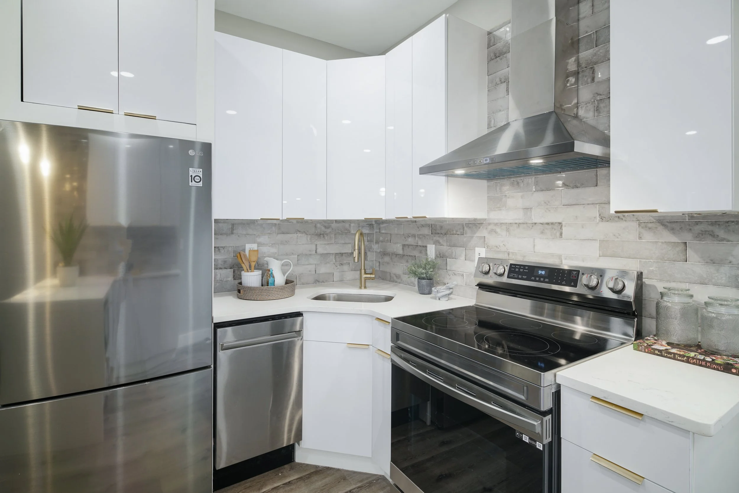 1006 S Fairhill St-MLS-11.jpg