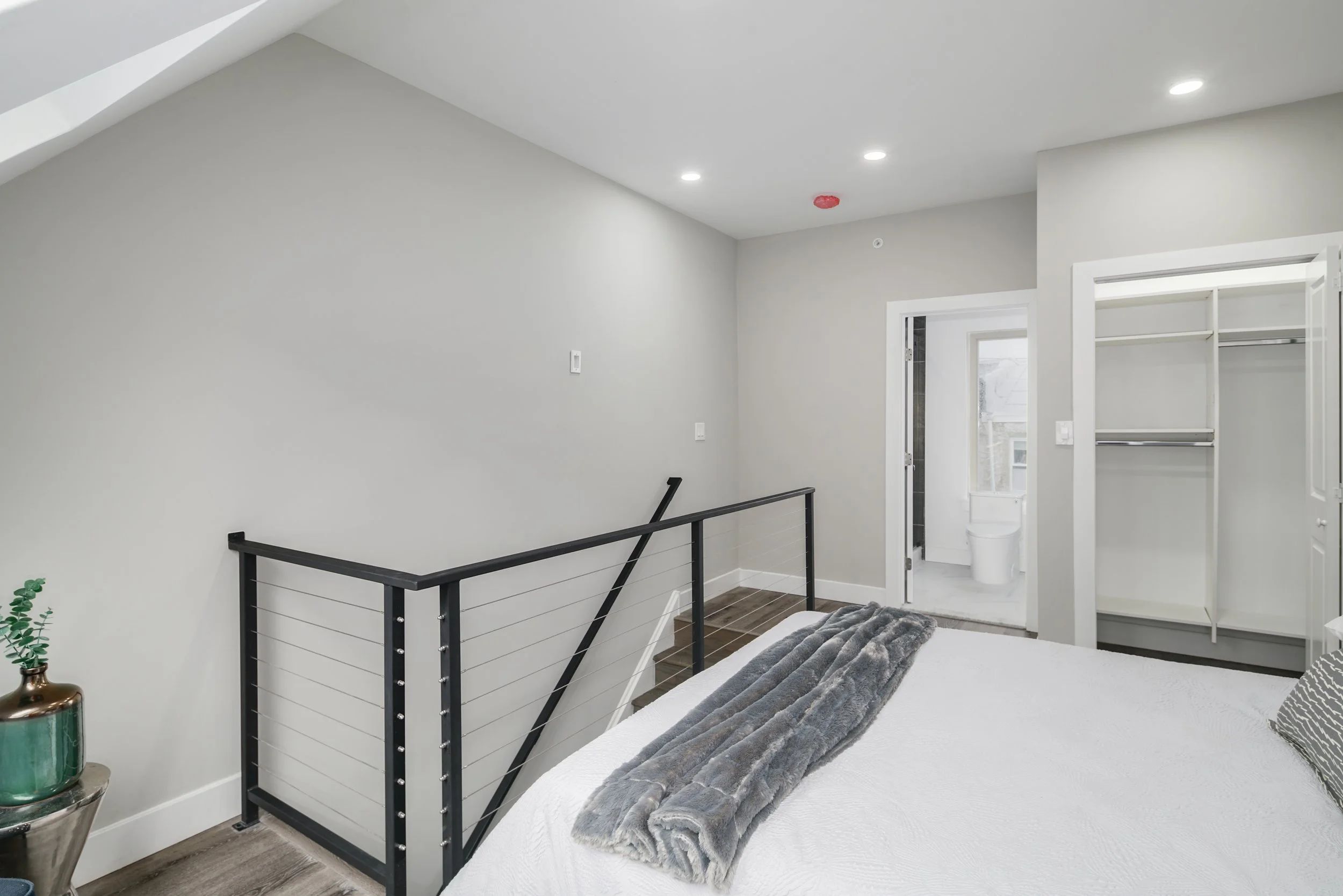 1006 S Fairhill St-MLS-19.jpg