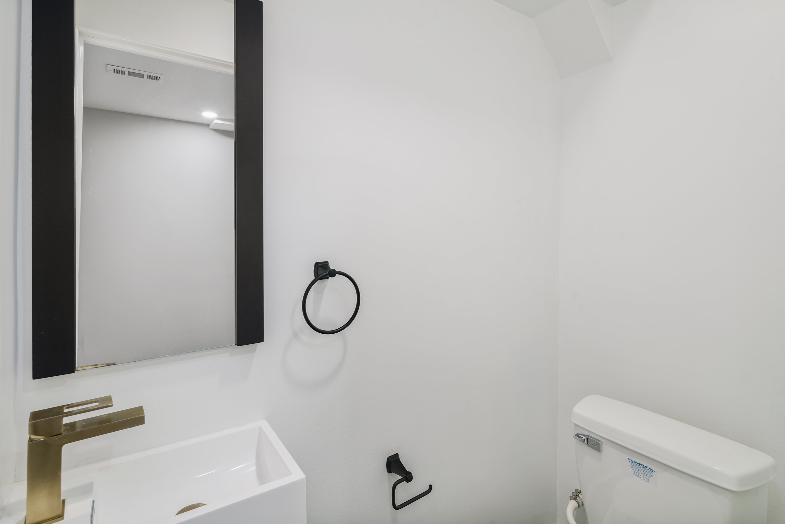 1006 S Fairhill St-MLS-3.jpg