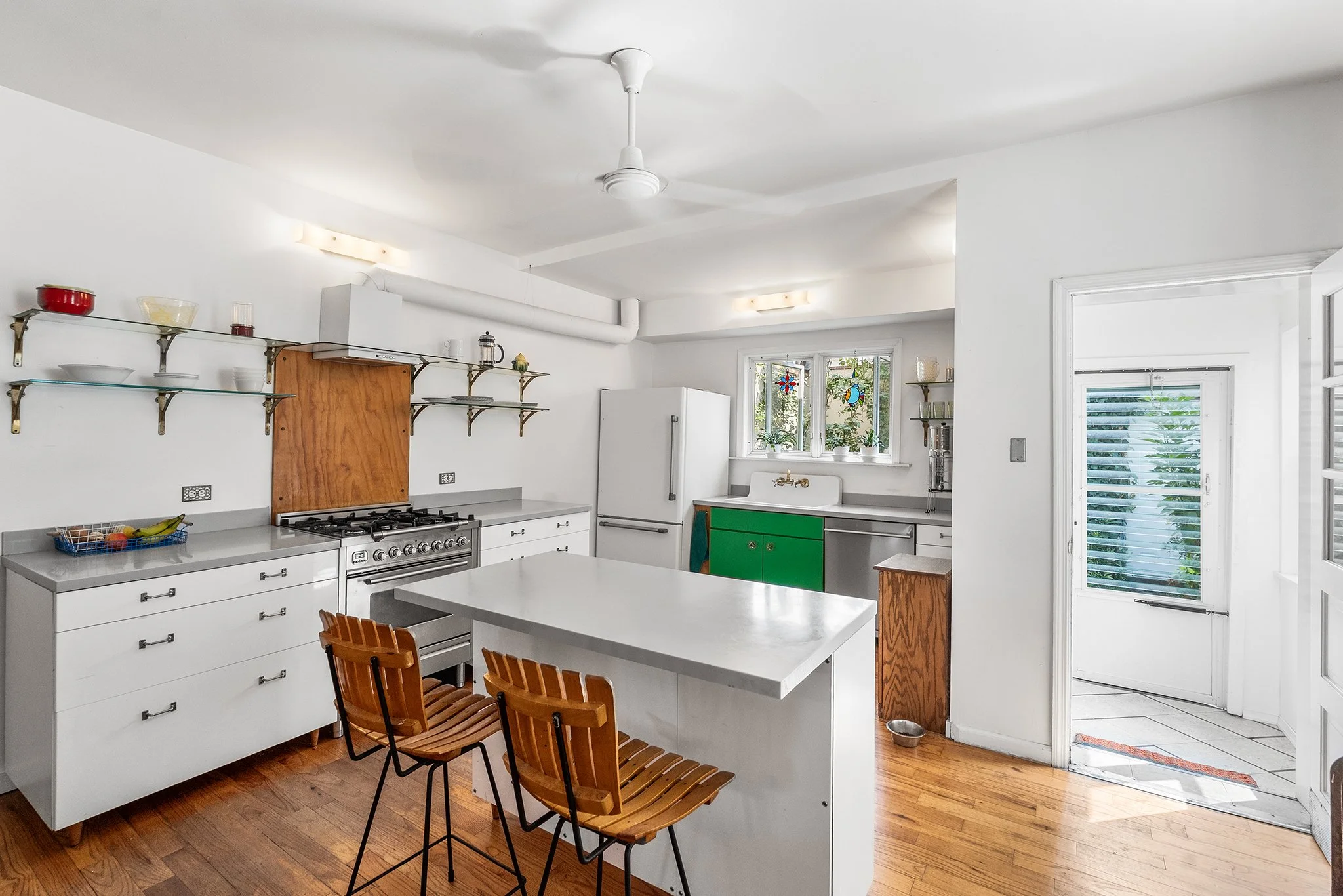 1245 E Colona Street-11.jpg