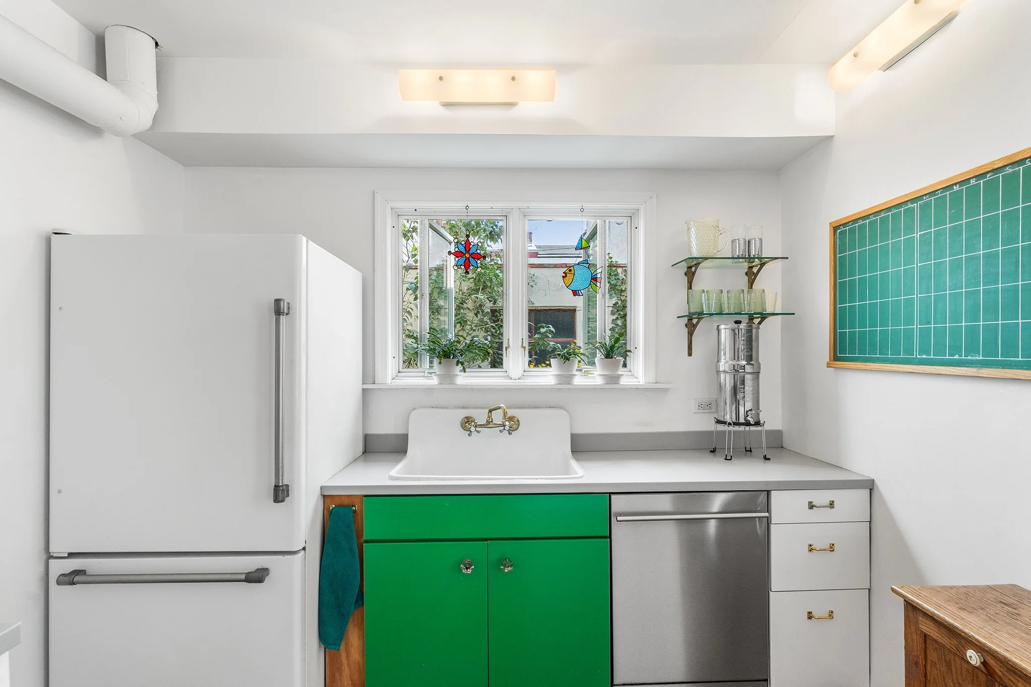 1245 E Colona Street-15.jpg
