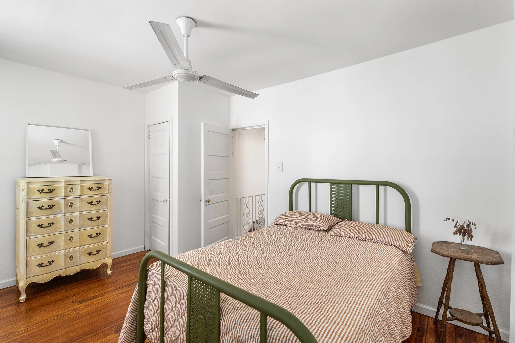 1245 E Colona Street-27.jpg