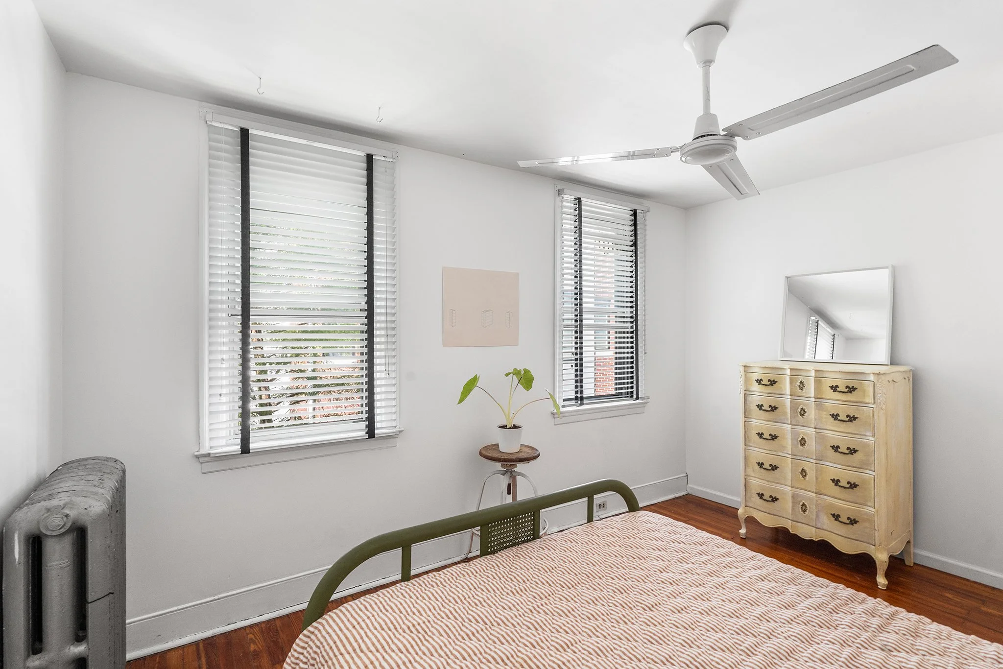 1245 E Colona Street-28.jpg