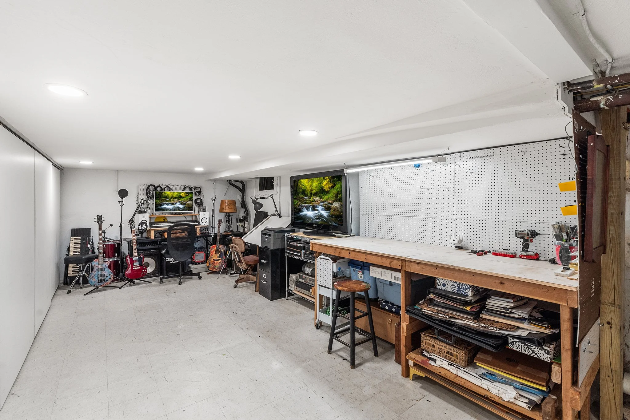 1245 E Colona Street-29.jpg