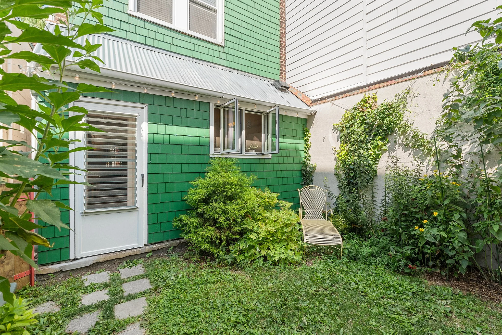 1245 E Colona Street-36.jpg
