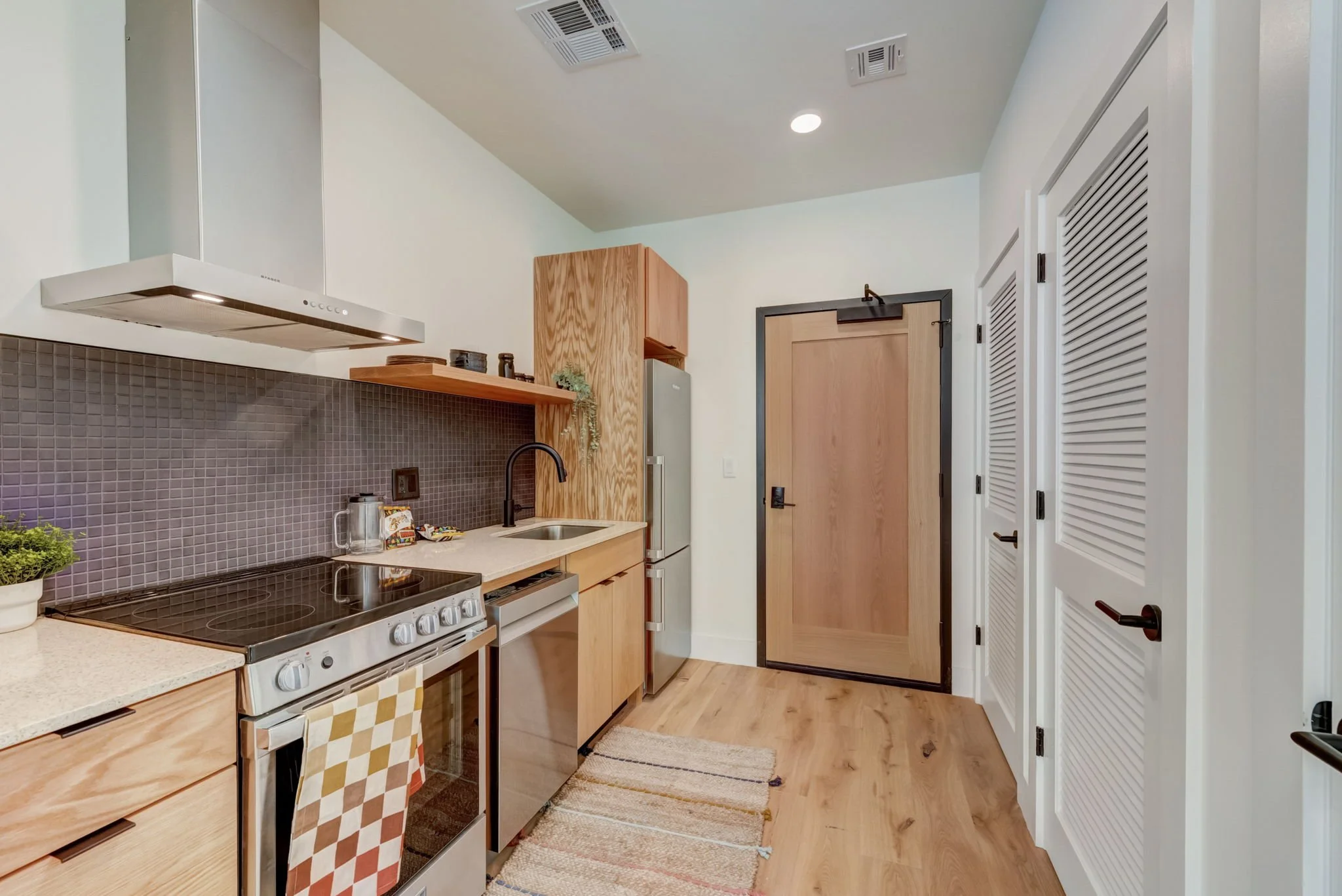 55-web-or-mls-N 2nd St-055.jpg