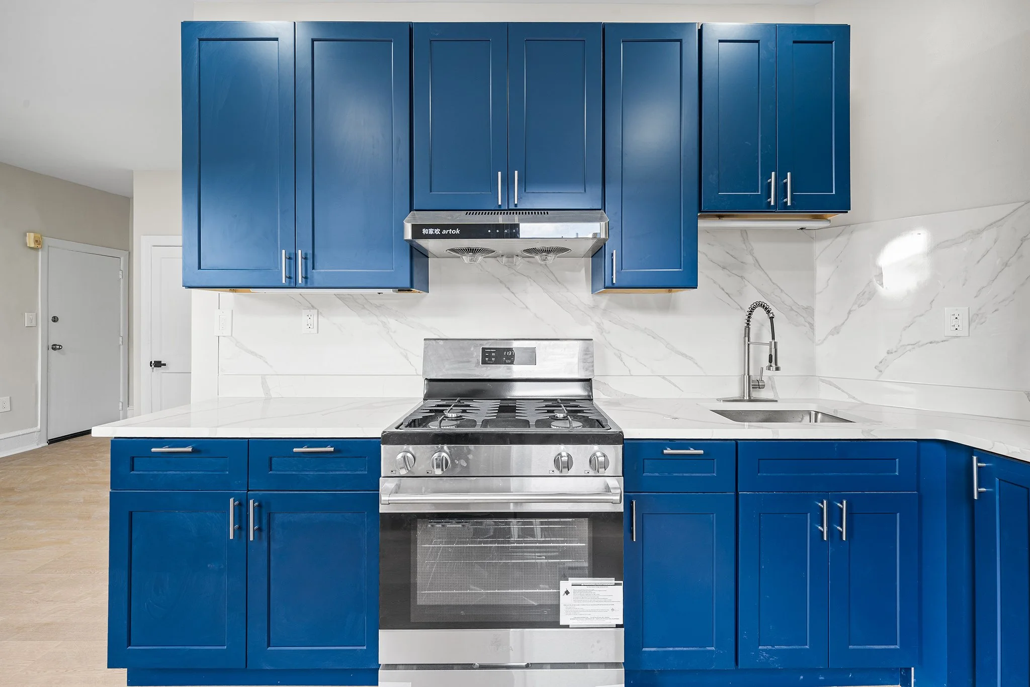 775 S 8th St, Philadelphia, PA-11.jpg