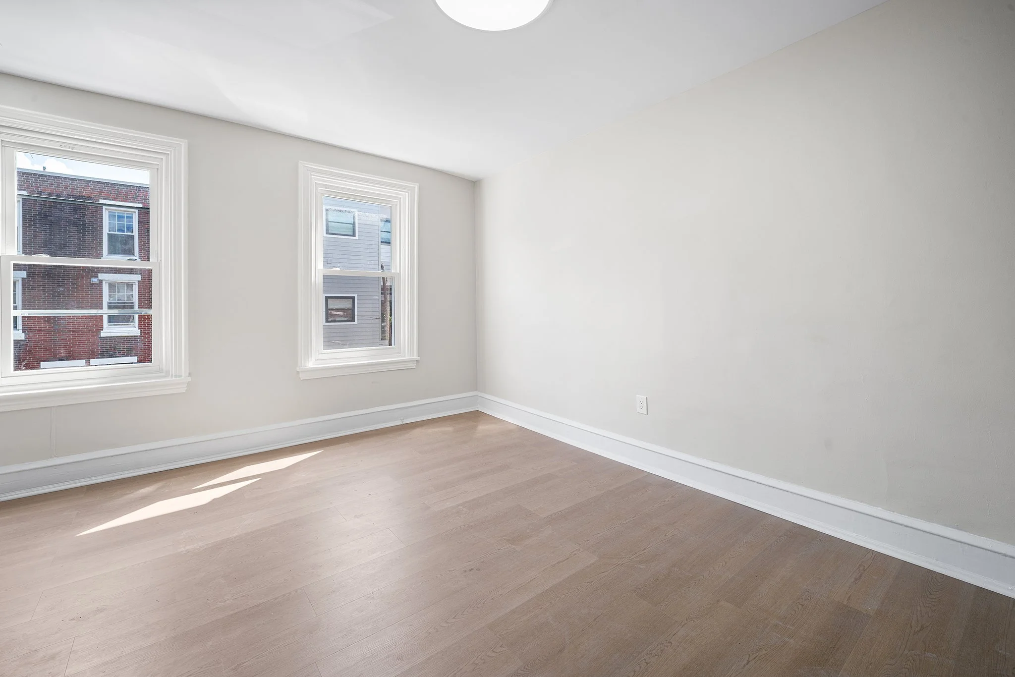 775 S 8th St, Philadelphia, PA-14.jpg