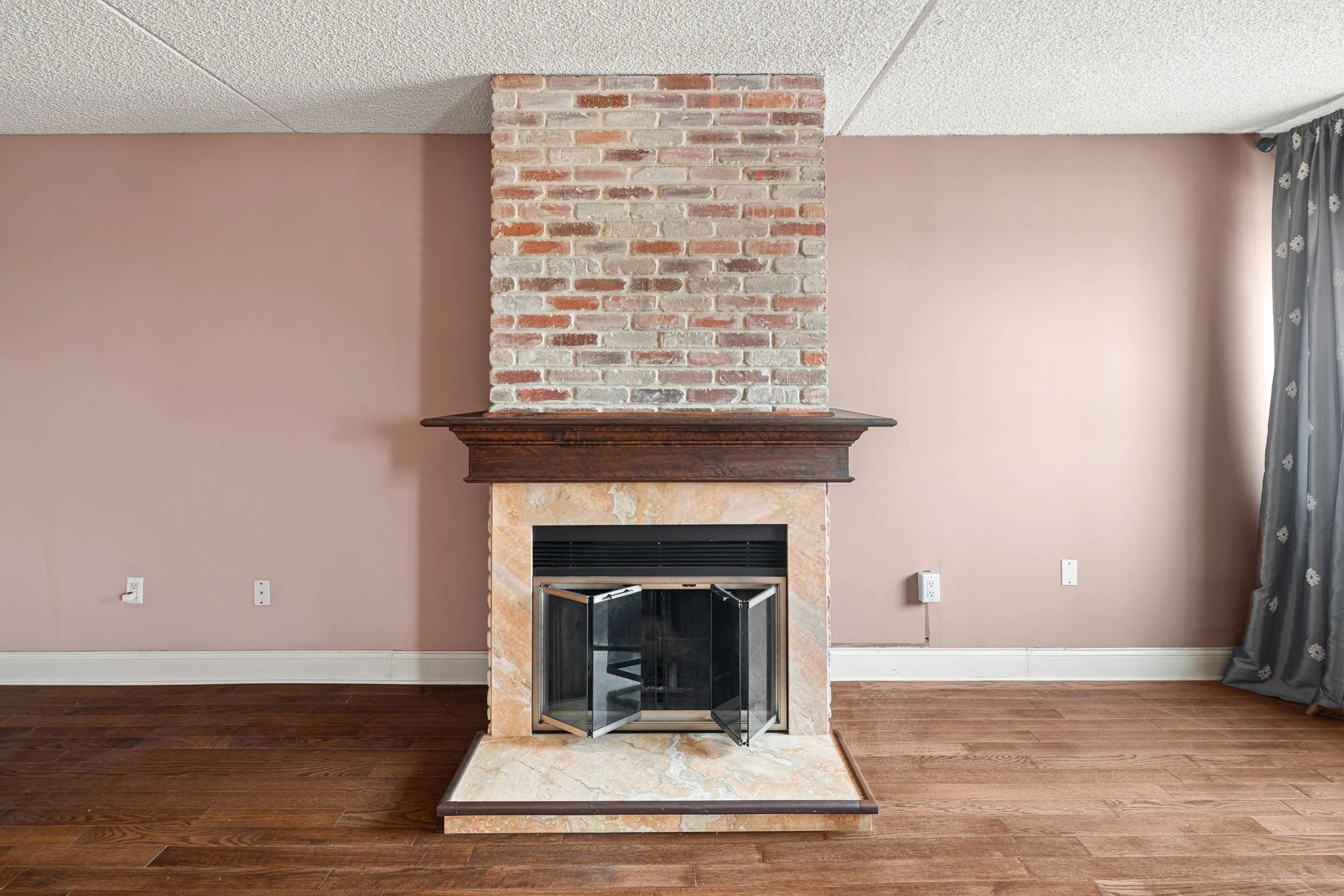 3_200-10 Lombard St APT 732-Full-4.jpg