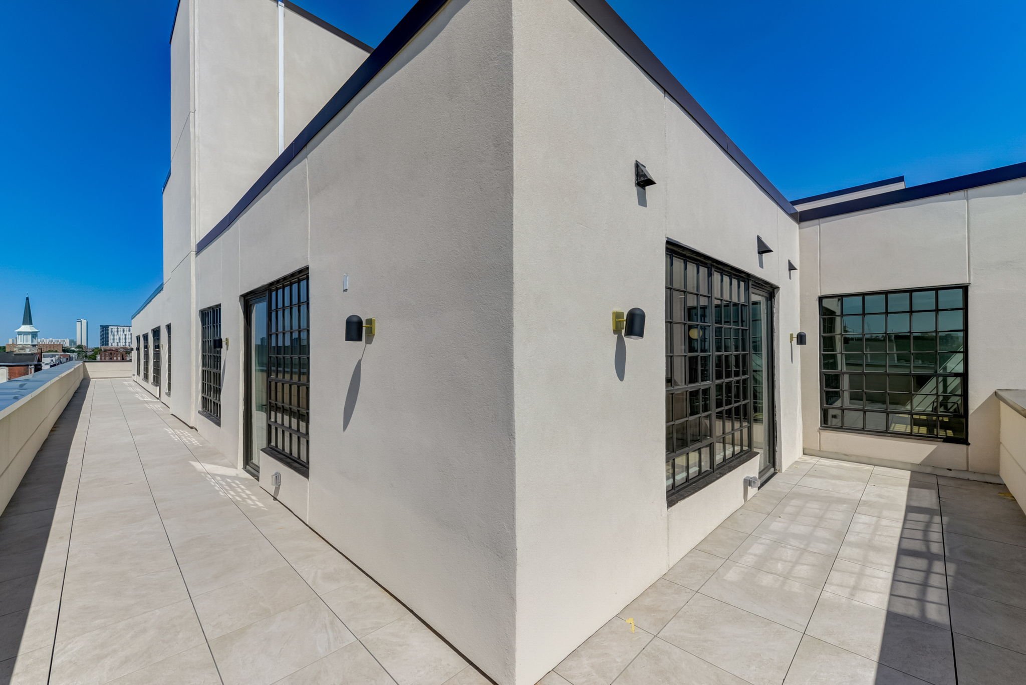 616 balcony 3.jpg