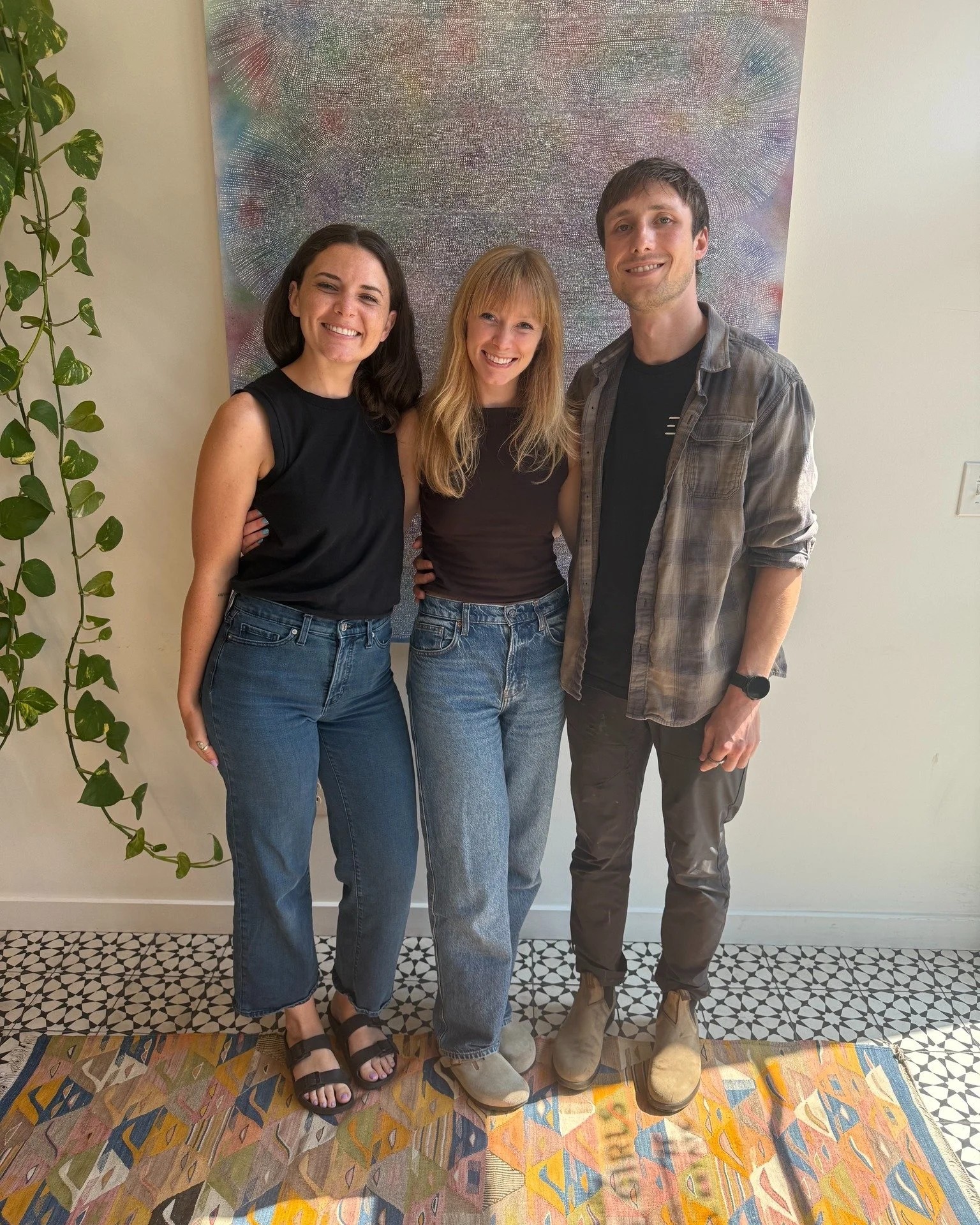 Welcome to homeownership Svea and Jack! Jack is a cabinet maker for @edgewoodmade and they happen to be making custom cabinets for @jeannewhipple so naturally Philly Home Girls was an easy fit to turn to when they were ready to buy. They hit the home