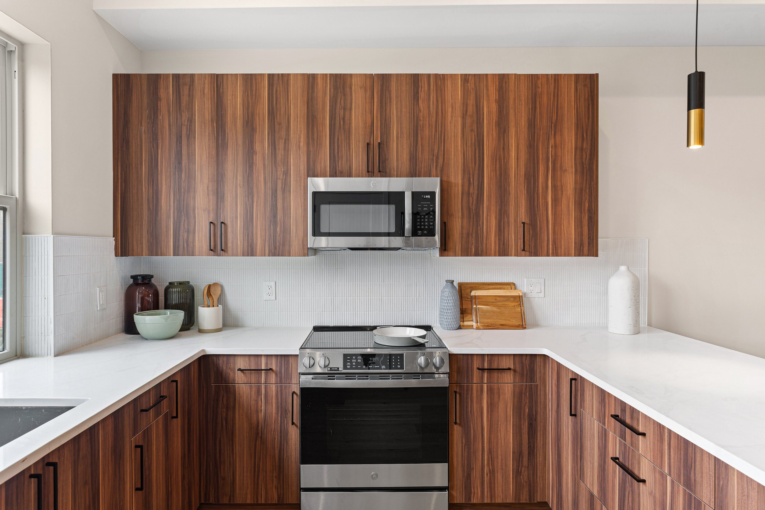 3843 Ridge Ave-Full-5.jpg