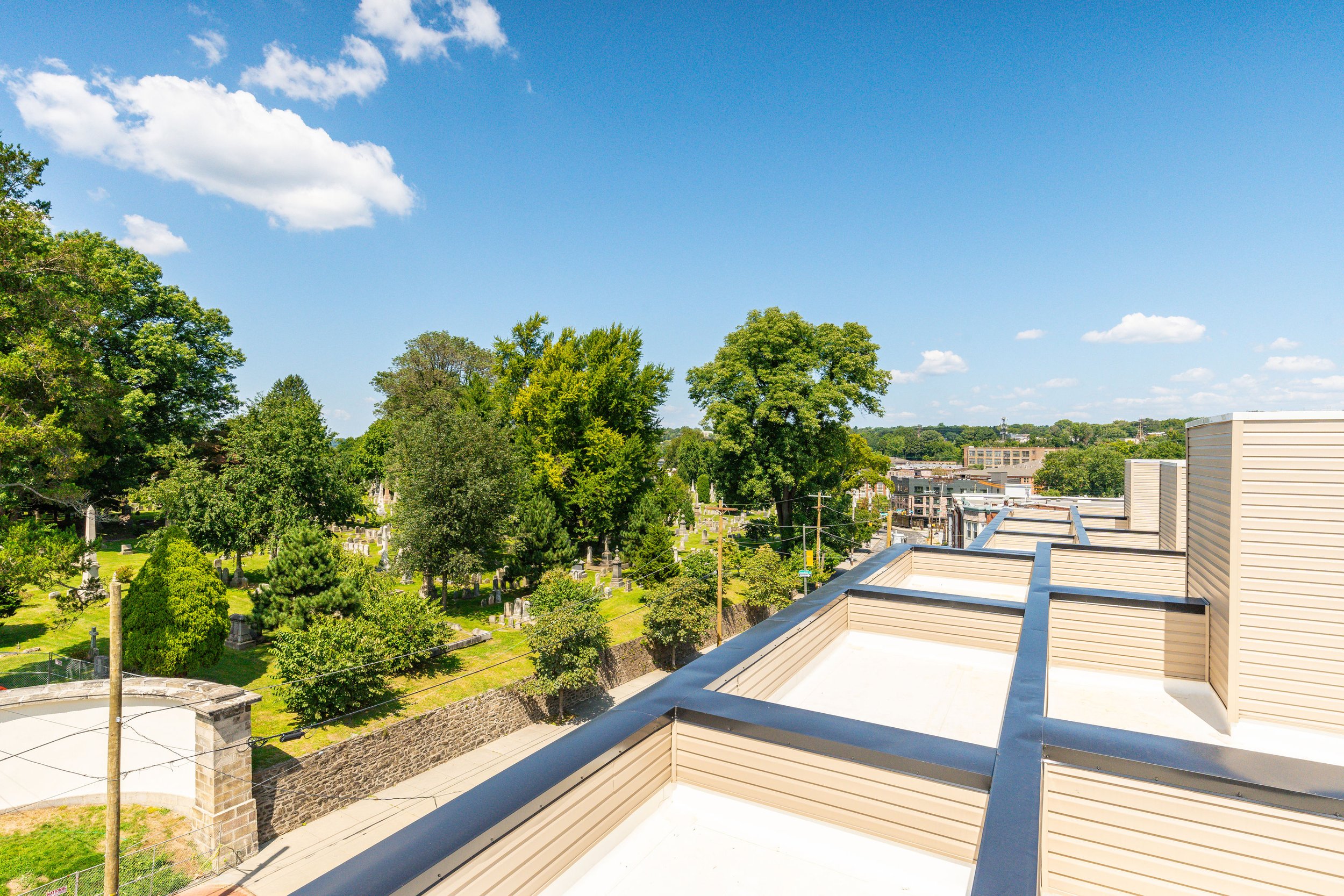 3839-RIDGE-AVE-UNIT-11-PHOTOGRAPHY-©-A1RMEDIA-A7C06237.jpg