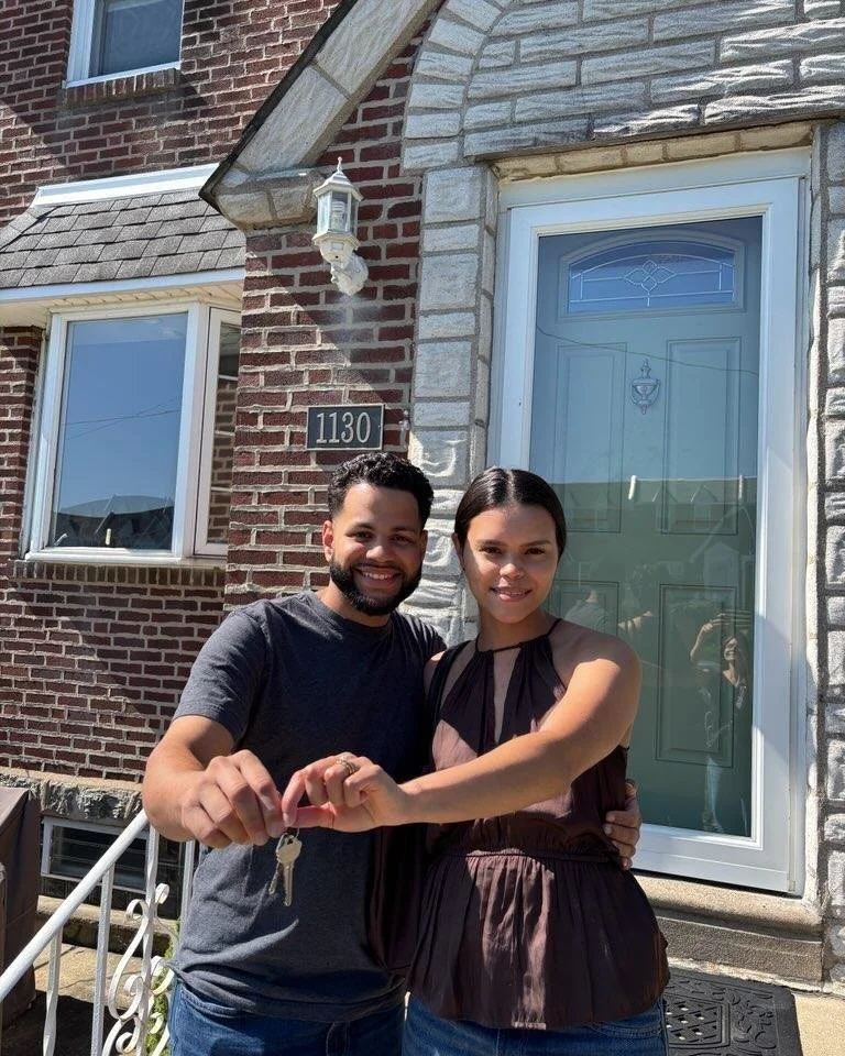 Let's celebrate Angel and Ambar! They wen't house hunting with their trusty PHG realtor @rachelfrancesshaw and found the one. They weren't the only one's to fall in love and ended up in a multiple offer situation. No worries tho because they won! The