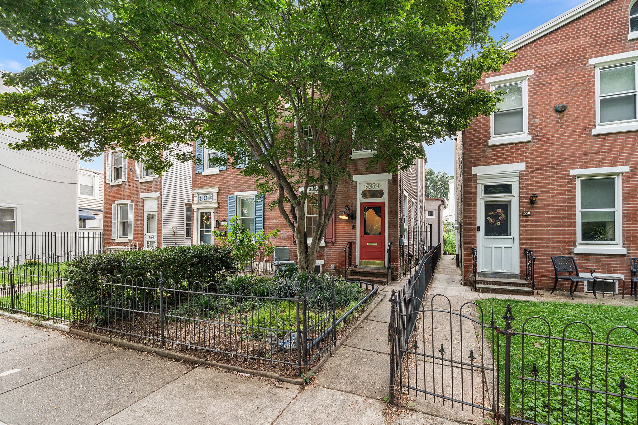 532 Belgrade St, Philadelphia PA-02.jpg