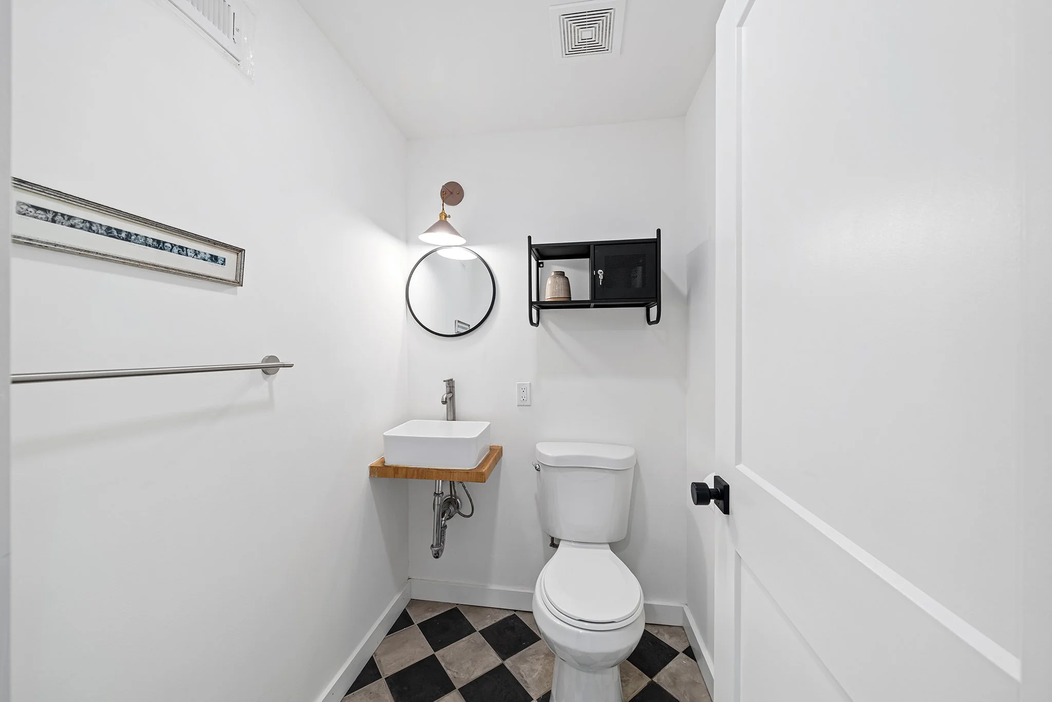 1920 Ellsworth St, Philadelphia, PA-19.jpg