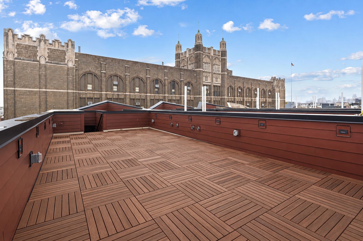633 E Thompson St - Full -16.jpg