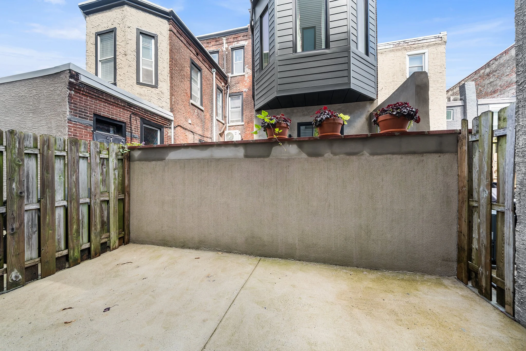 2107 E Arizona St Phila PA-15.jpg
