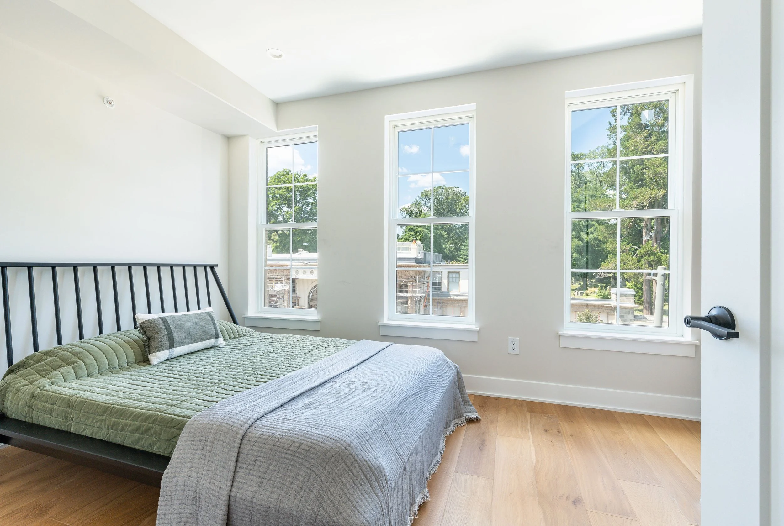 Laurel Ridge Estates | 3843 Ridge Avenue 