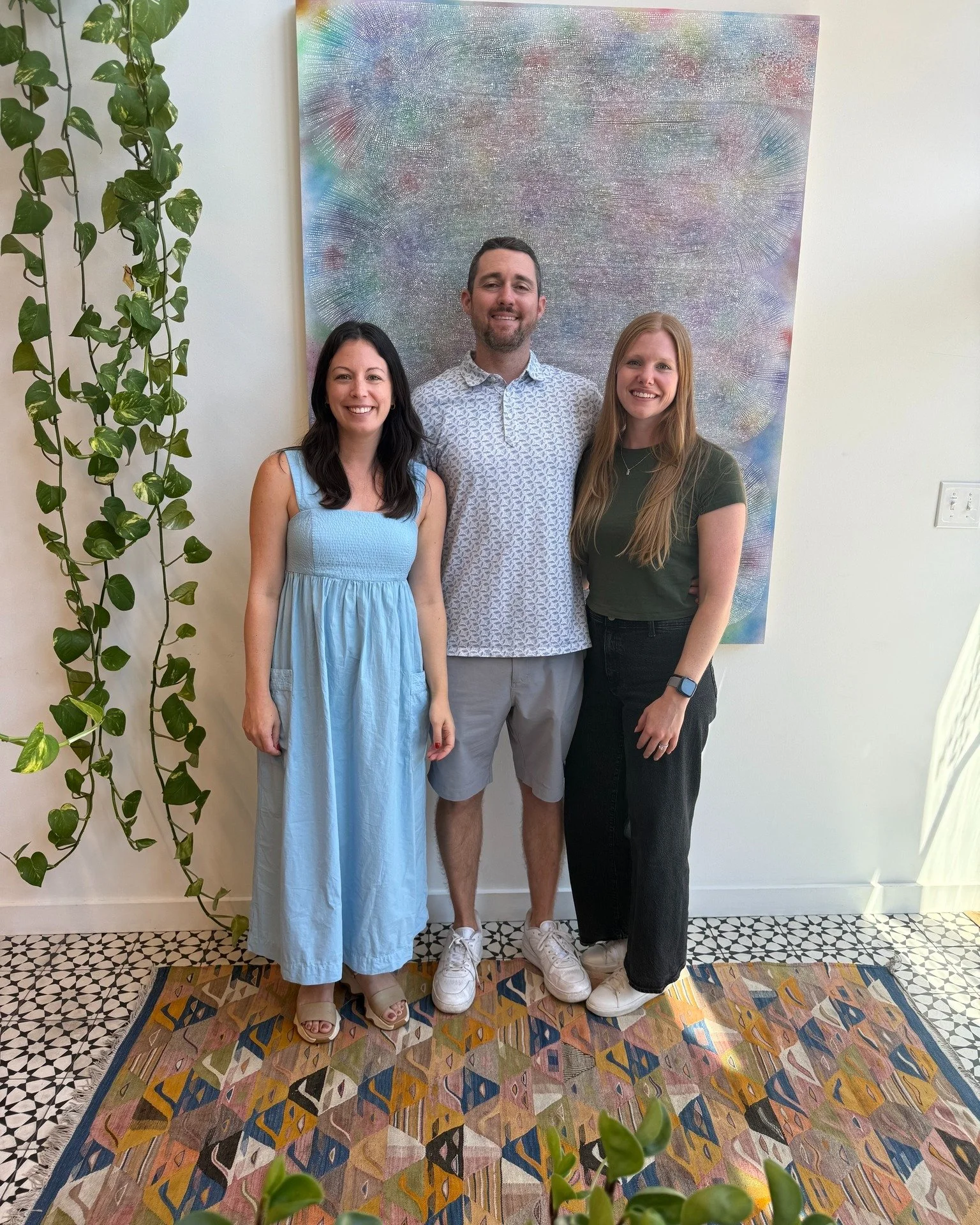 Best friends brothers get the VIP treatment too! (truth is all our clients do 💕) Abbie is PHG agent @k8mccann 's bestie, so when her brother Ryan and his wife Shelby were looking for new digs, they of course knew who to call. They loved the neighbor