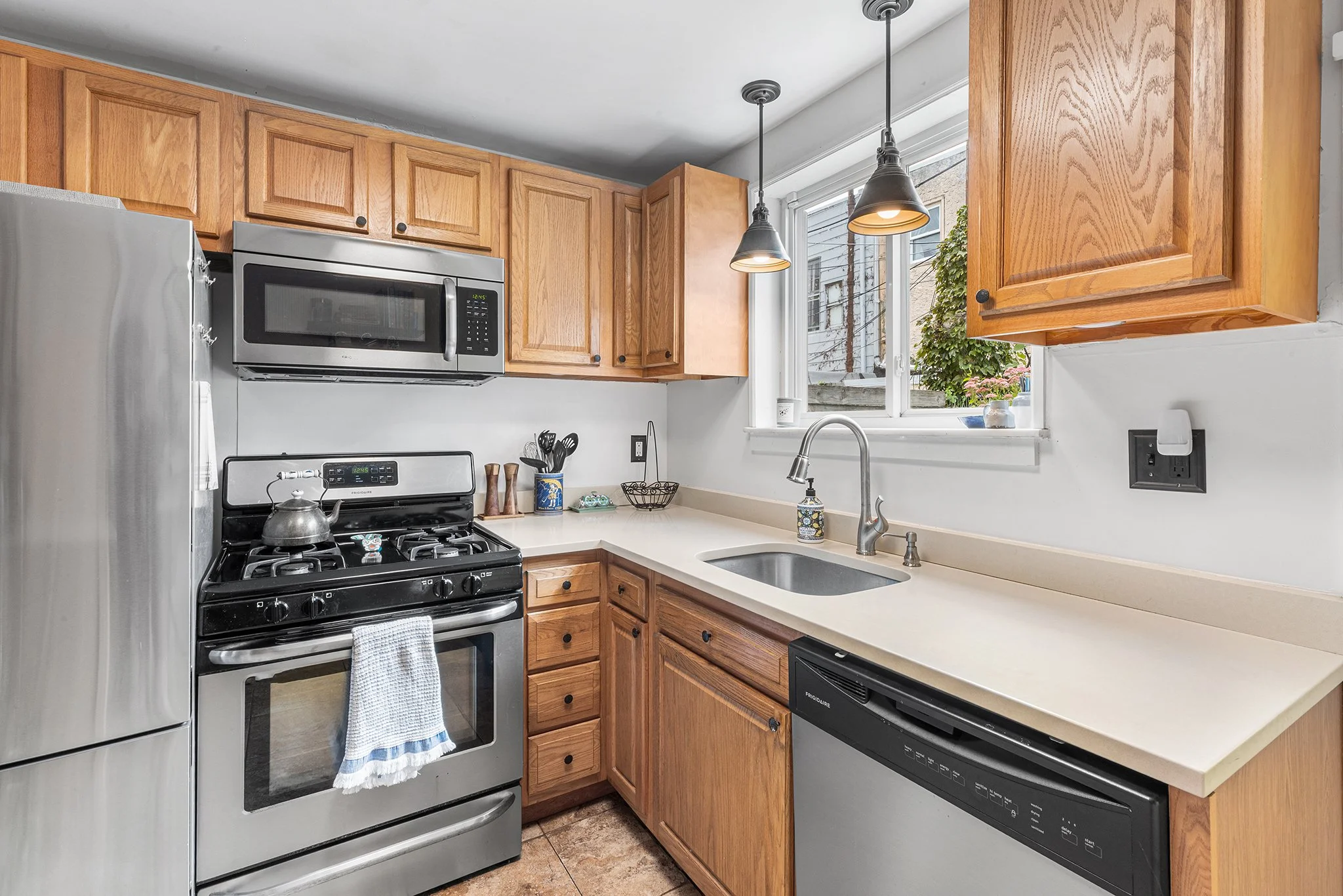 1104 Cantrell St Philadelphia PA-12.jpg