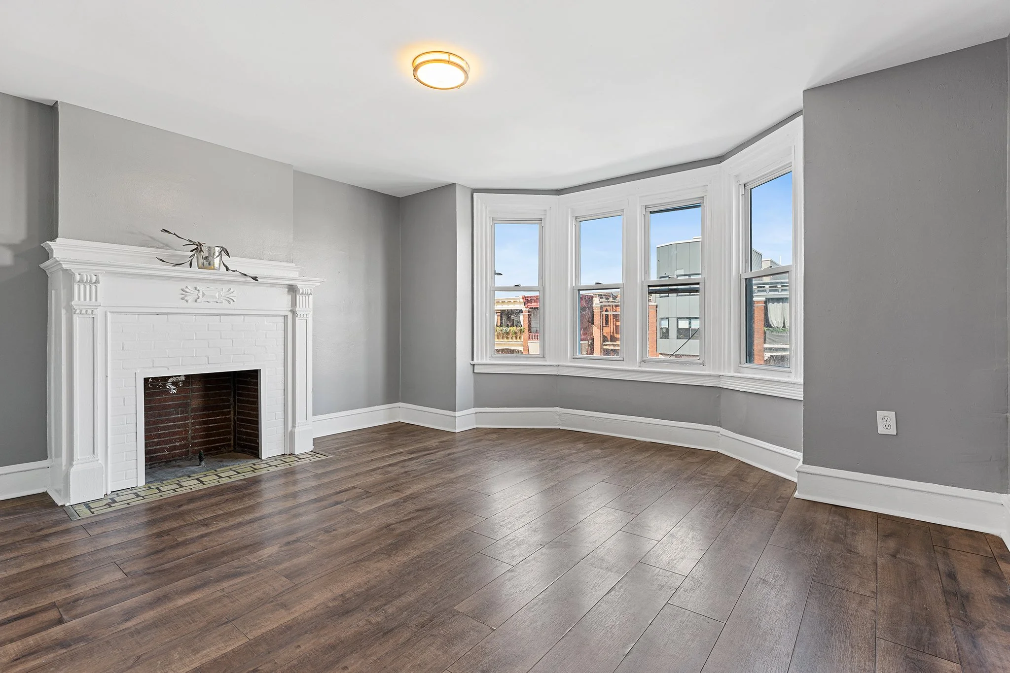 4938 Chestnut St, Phila PA-22.jpg