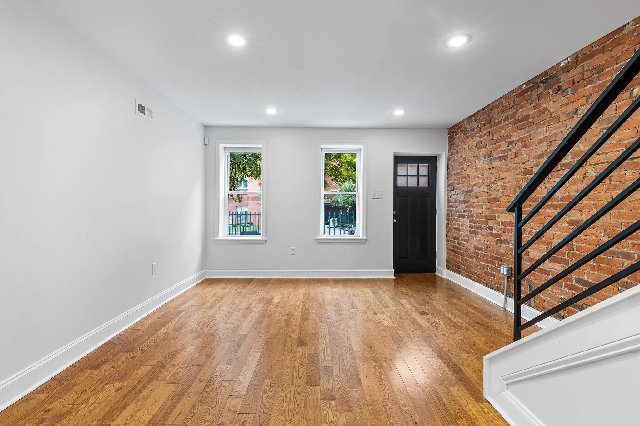 1411 S Mole St Philadelphia PA-06.jpg