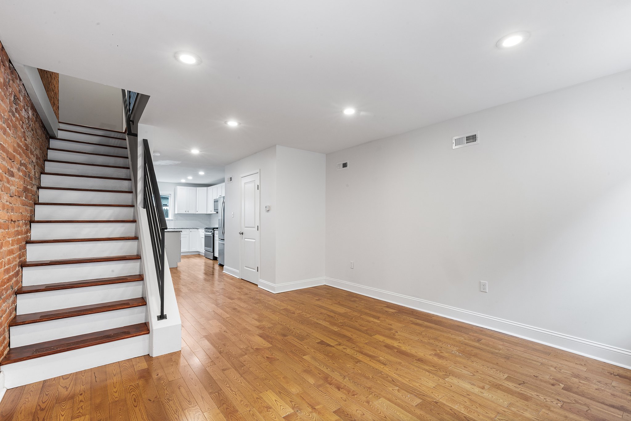 1411 S Mole St Philadelphia PA-04.jpg