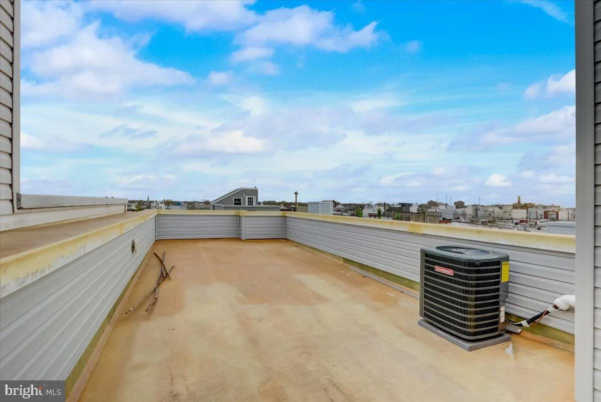 RoofDeck.jpeg
